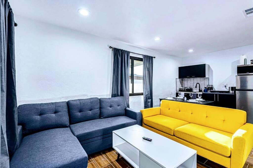Phoenix Retreat - 1 Bedroom King Suite With 2 Smart Tvs - 10 Min From Airp - Unit B Экстерьер фото